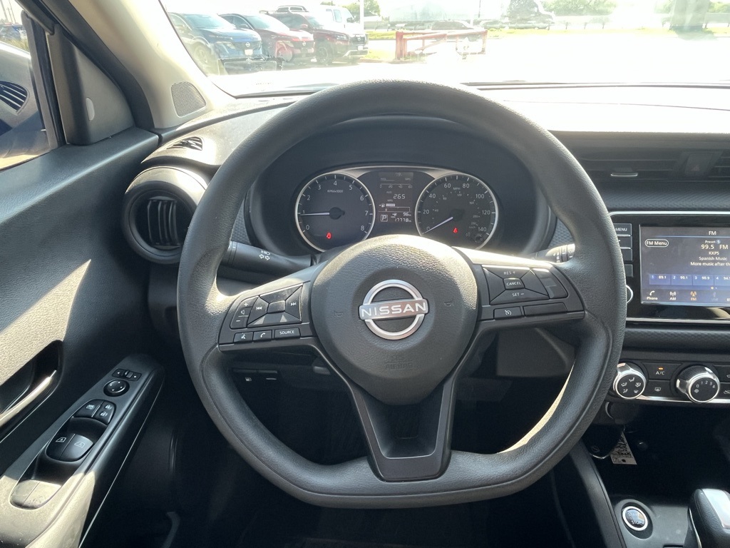 2024 Nissan Kicks S photo 6