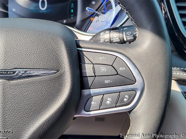 2024 CHRYSLER PACIFICA - Image 17