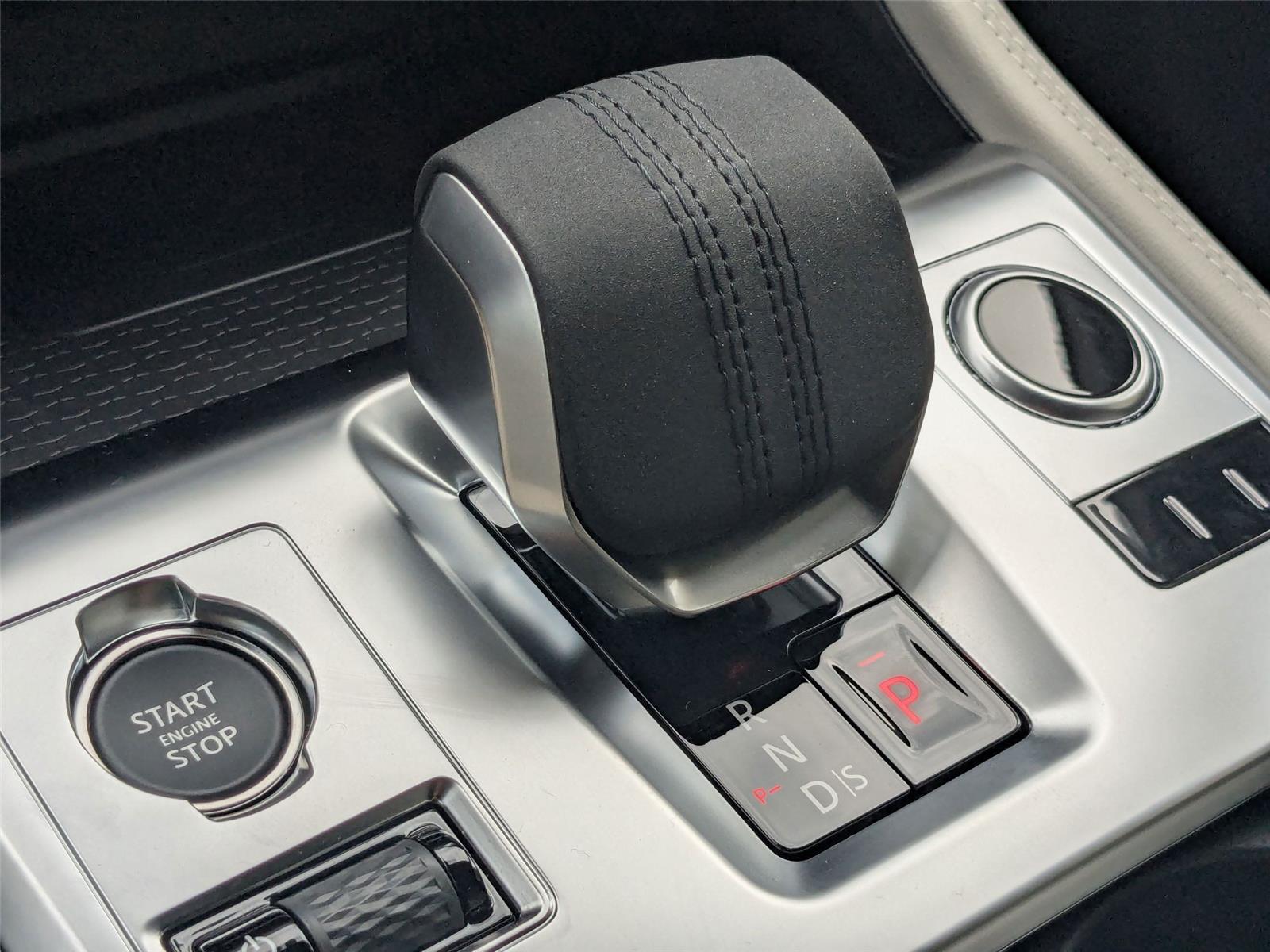 2026 Jaguar F-PACE P250 R-Dynamic S photo 23