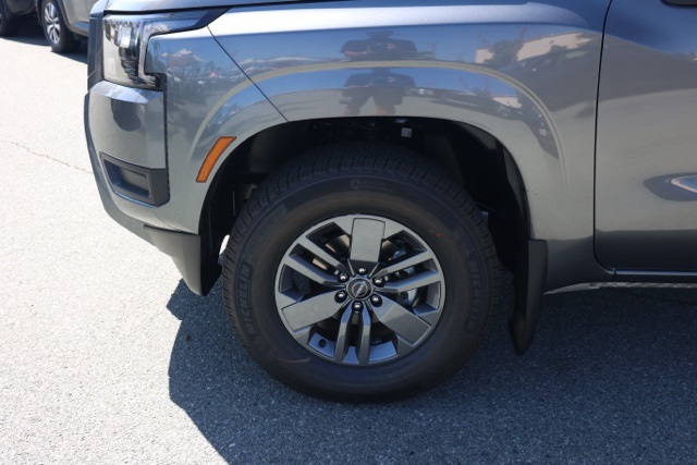 2026 Nissan Frontier Crew Cab SV photo 11