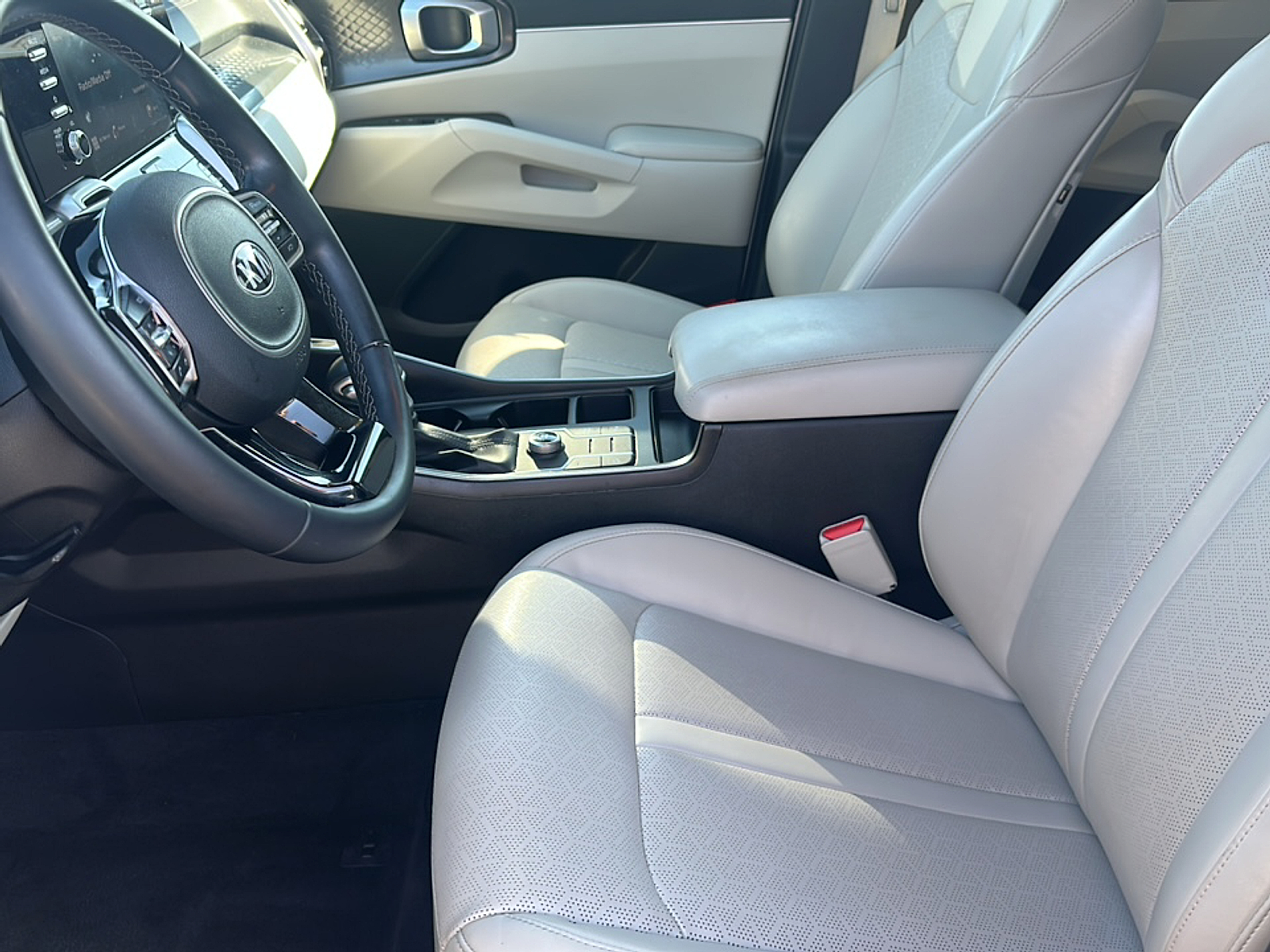 2021 Kia Sorento S photo 3