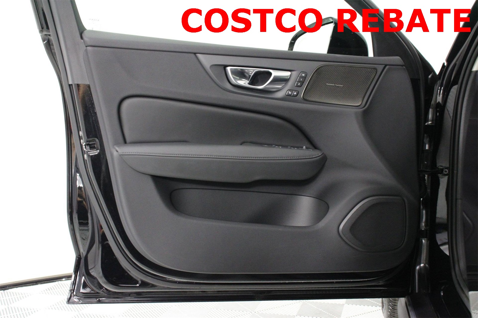 2025 Volvo V60 Cross Country B5 Plus photo 16