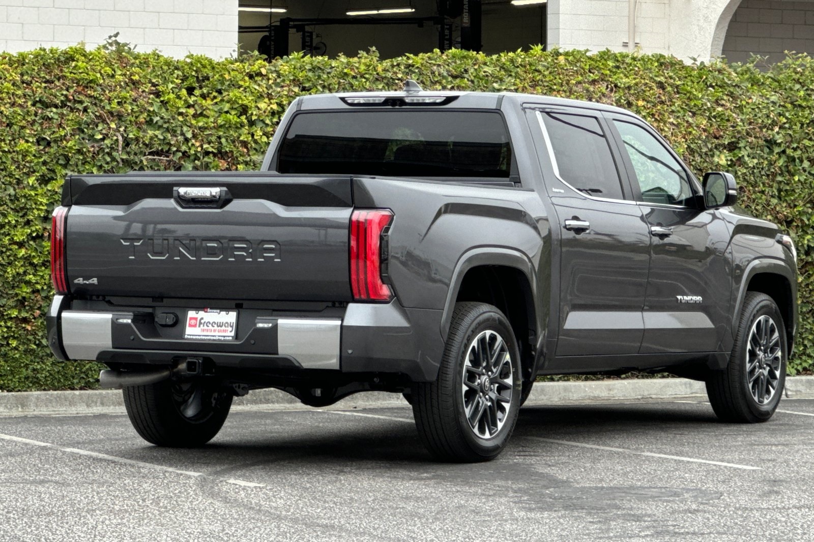 2026 Toyota Tundra Limited CrewMax photo 4