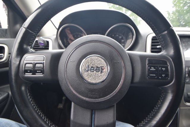2011 Jeep Grand Cherokee Laredo photo 18
