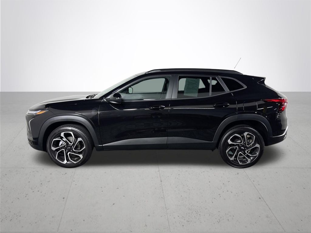 2025 Chevrolet Trax photo 9