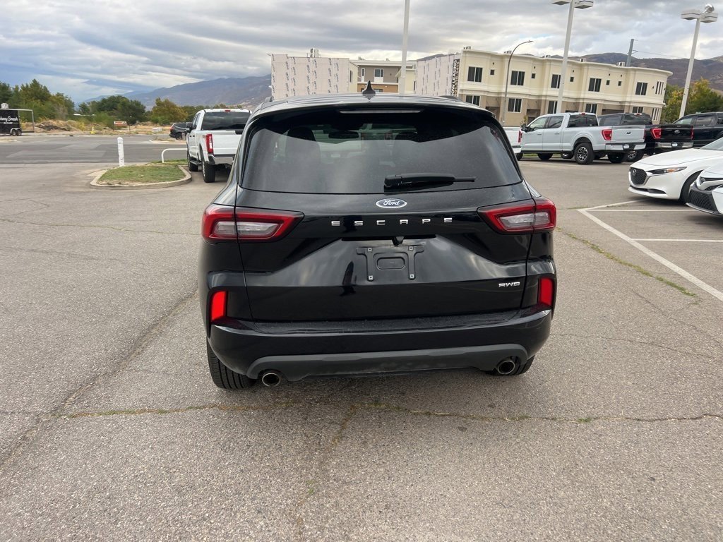 2023 Ford Escape ST-Line photo 7