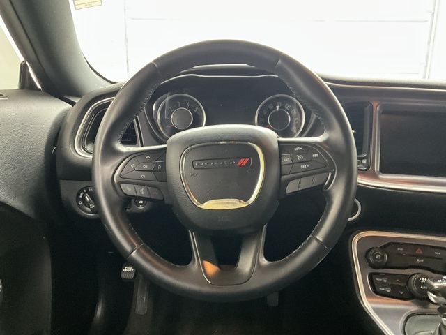 2015 Dodge Challenger R/T photo 4