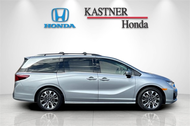 2026 Honda Odyssey Elite photo 2