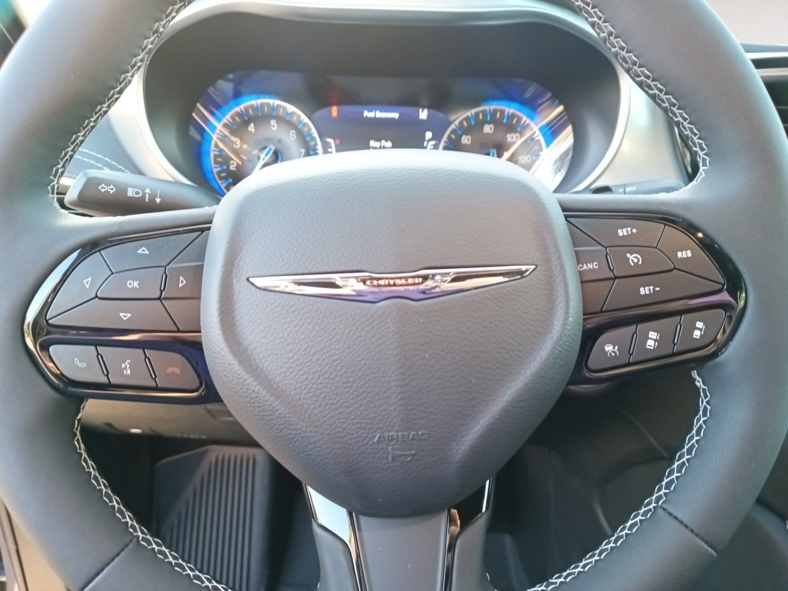 2025 Chrysler Pacifica Limited photo 13