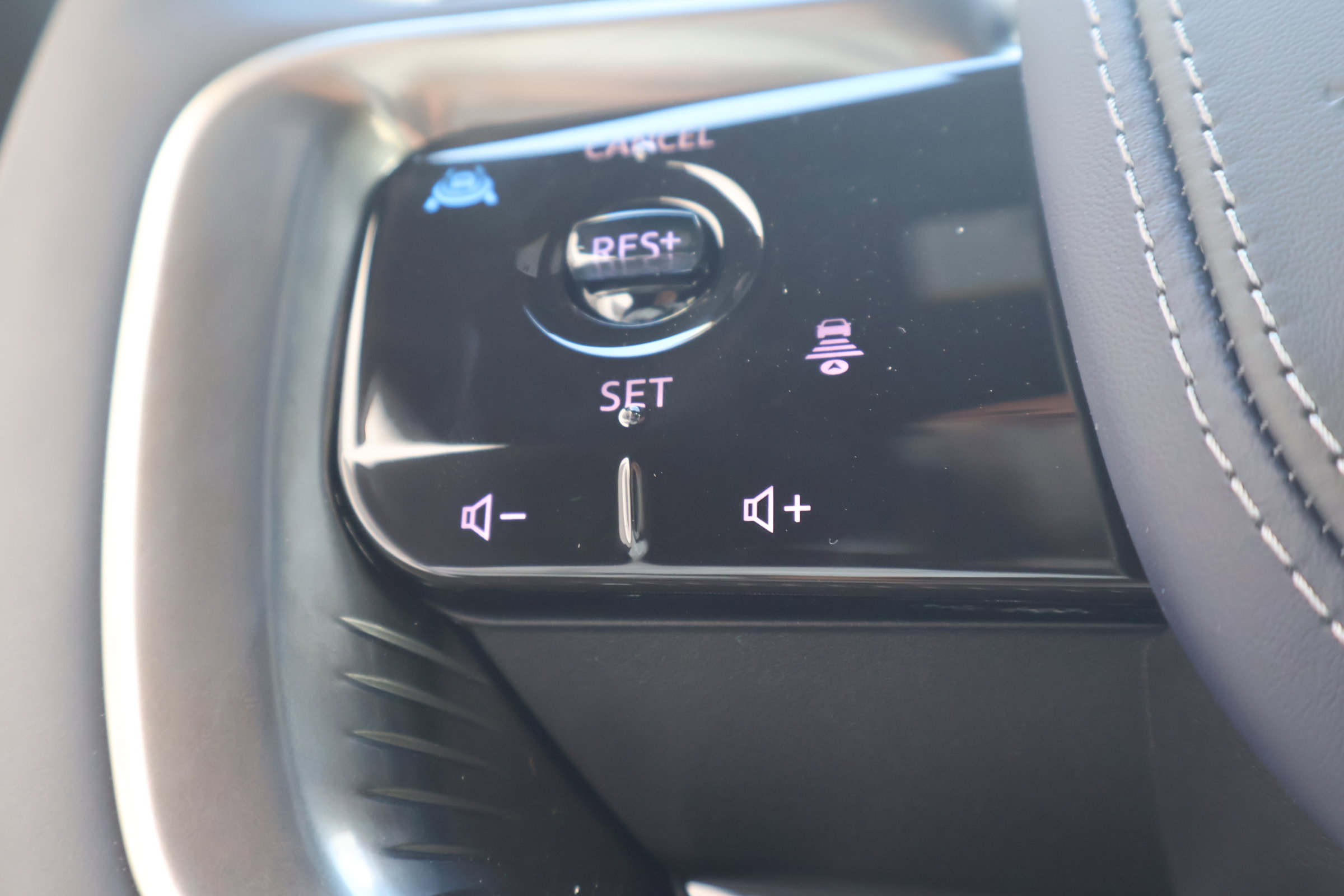 2026 Infiniti QX80 Sensory photo 24