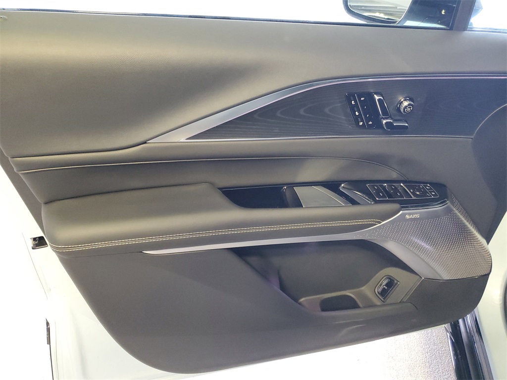 2026 Cadillac Lyriq photo 12