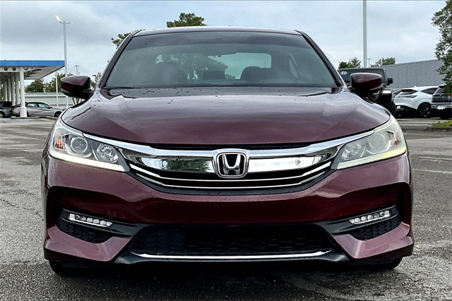 2017 Honda Accord Sport photo 3