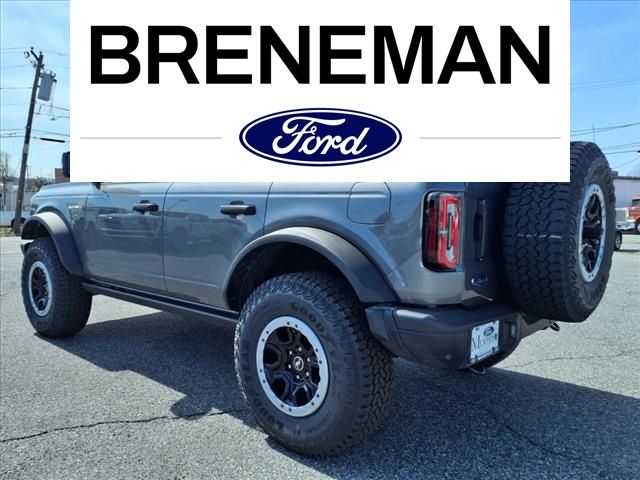 2025 Ford Bronco Badlands photo 2