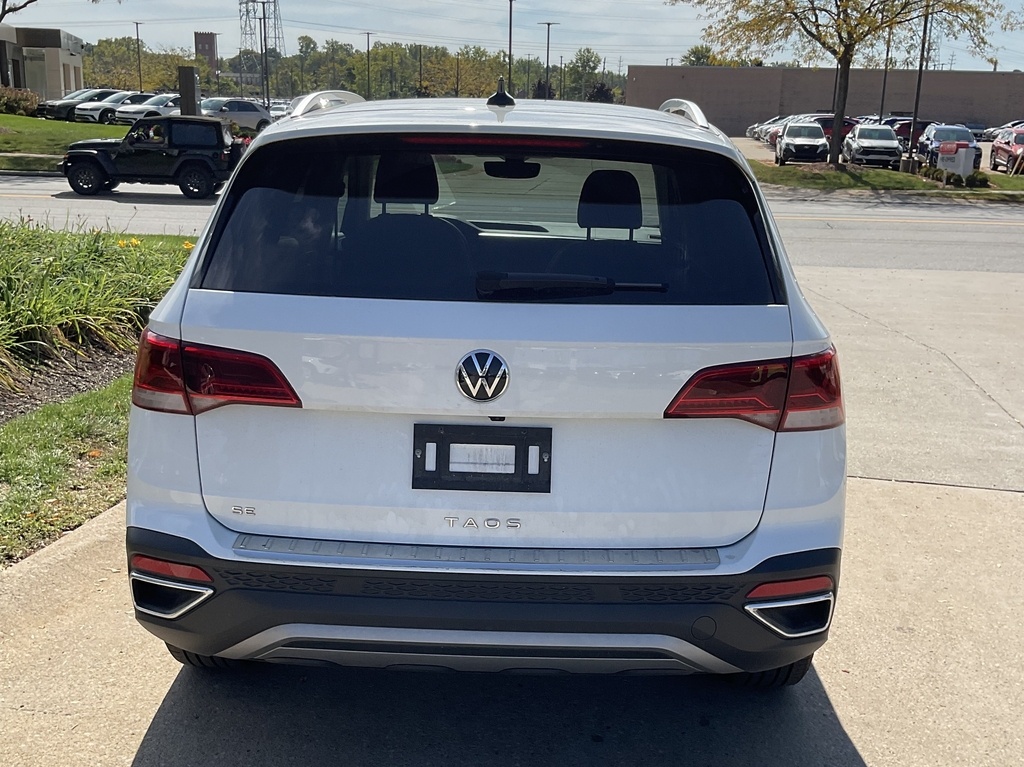 2023 Volkswagen Taos SE photo 4