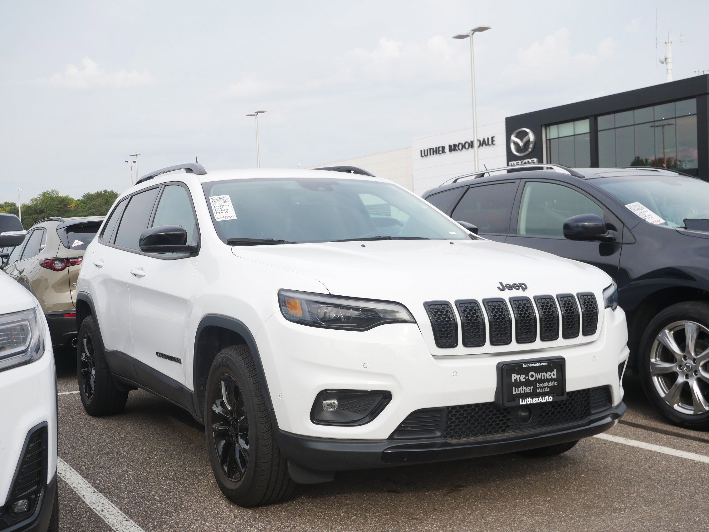 2023 Jeep Cherokee Altitude Lux's photo
