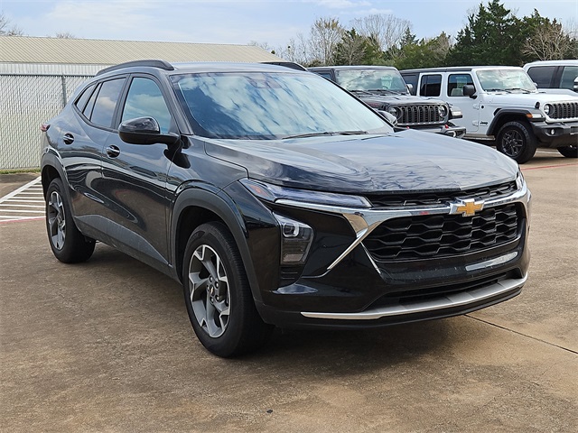 2025 Chevrolet Trax LT's photo