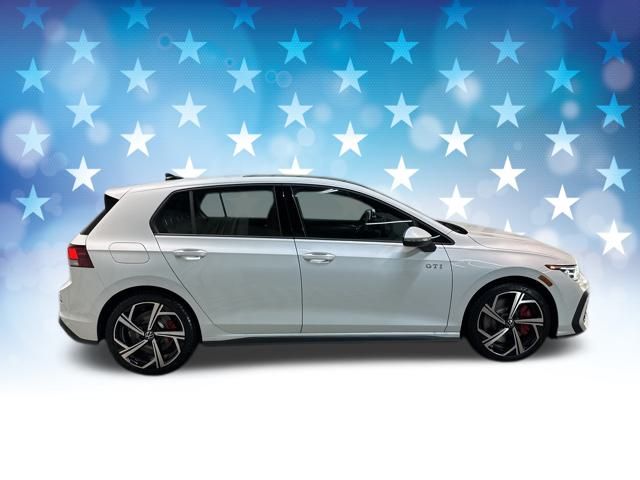 2025 Volkswagen Golf GTI SE photo 2