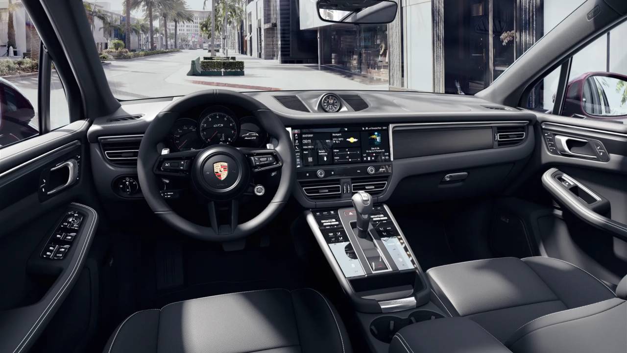 2025 Porsche Macan GTS photo 5