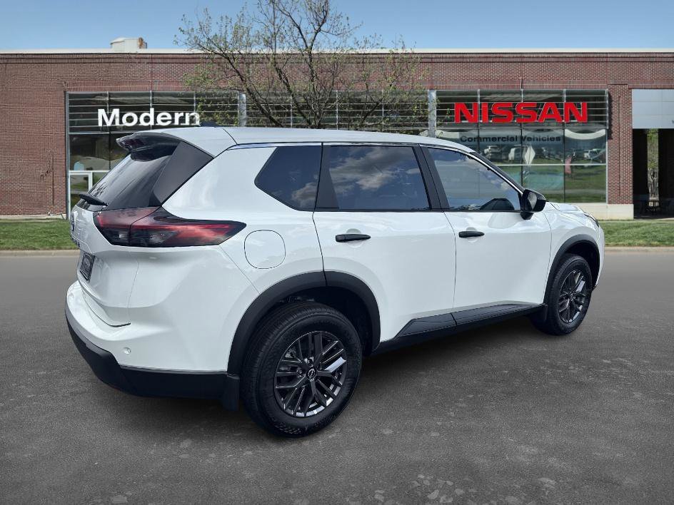 2025 Nissan Rogue S photo 4