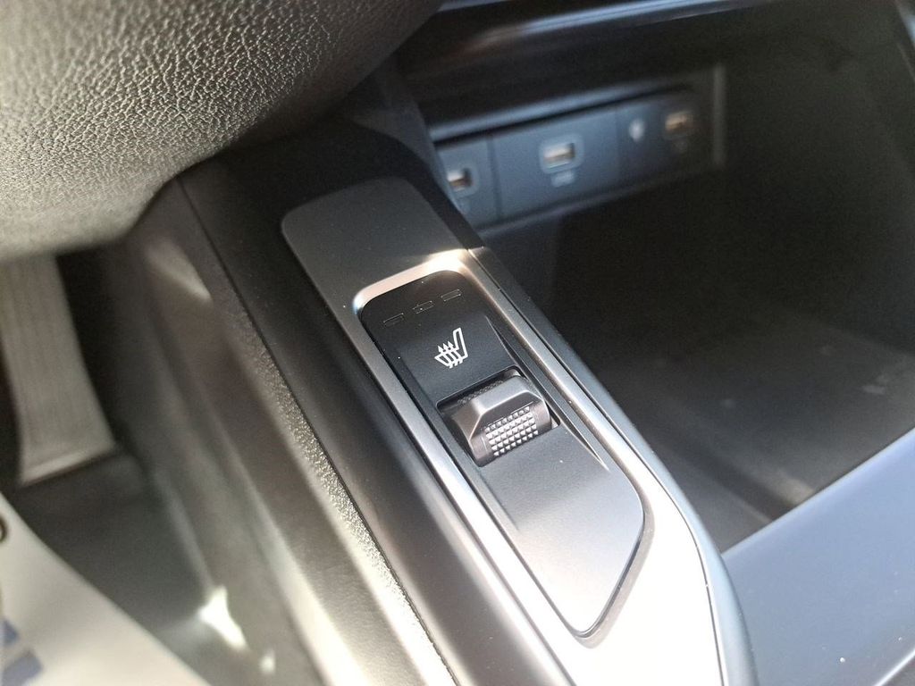 2023 Kia Sorento S photo 22