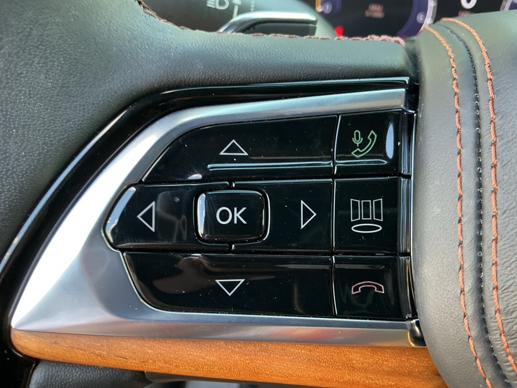 2024 Jeep Grand Cherokee Summit photo 17