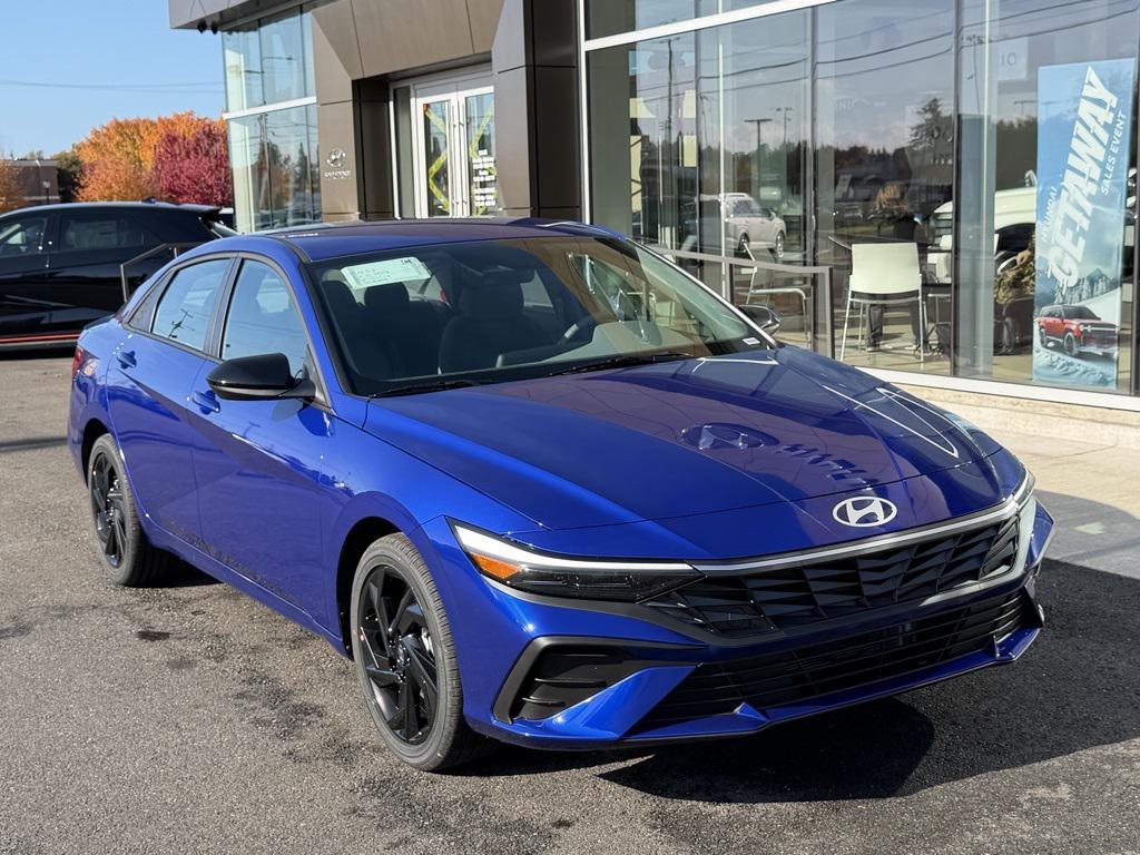 2026 Hyundai Elantra Hybrid SEL Sport photo 2