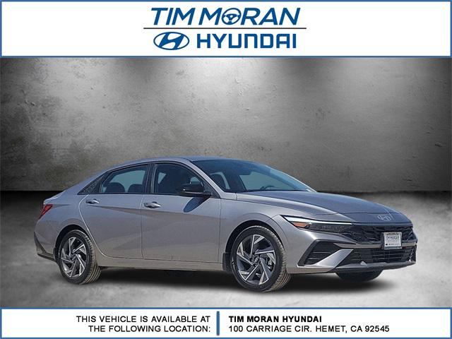2025 Hyundai Elantra SEL Sport photo 2