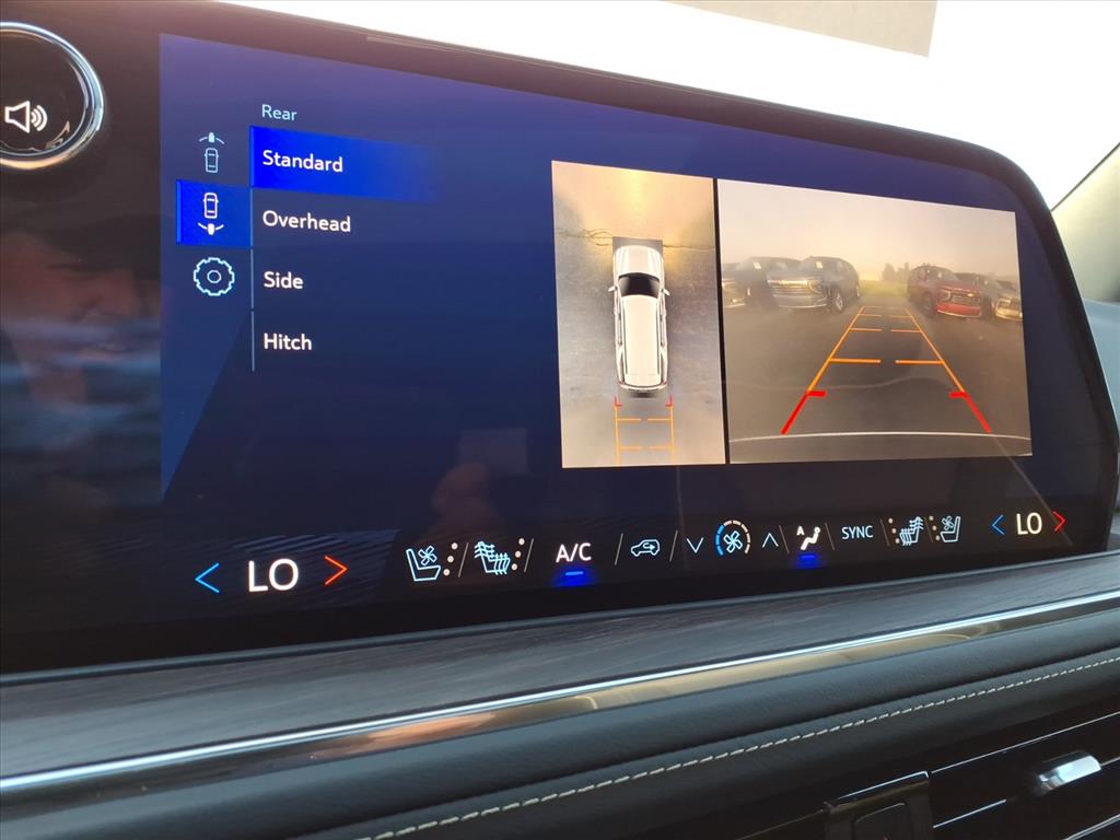2025 Chevrolet Tahoe Premier photo 13