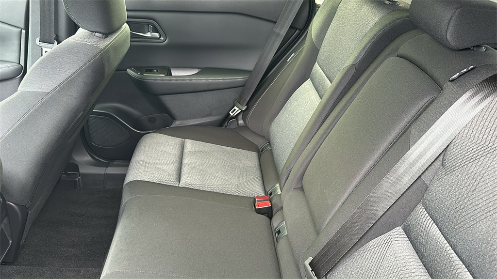 2024 Nissan Rogue SV photo 24