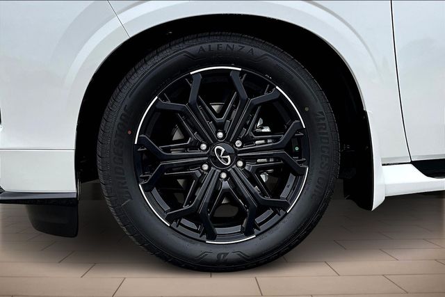 2026 Infiniti QX80 Sensory photo 9