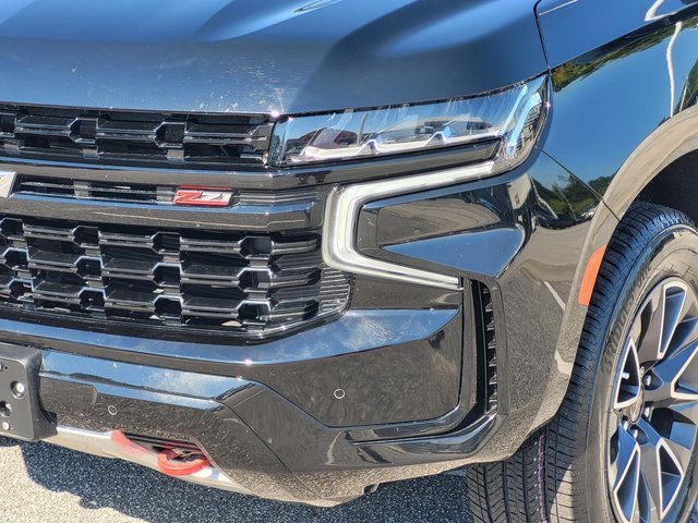 2023 Chevrolet Suburban Z71 photo 7