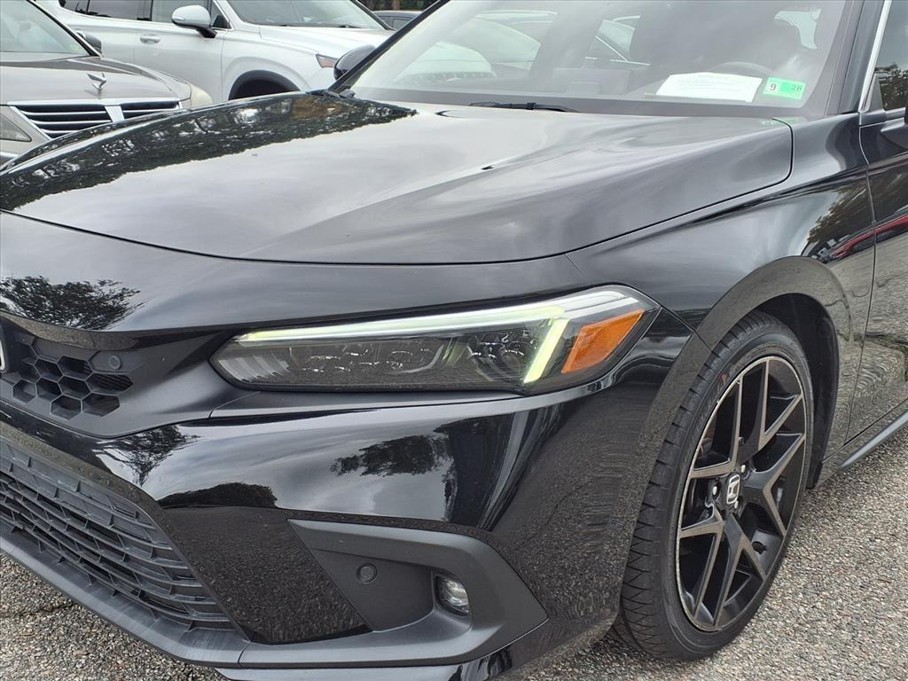 2022 Honda Civic Hatchback Sport Touring photo 2