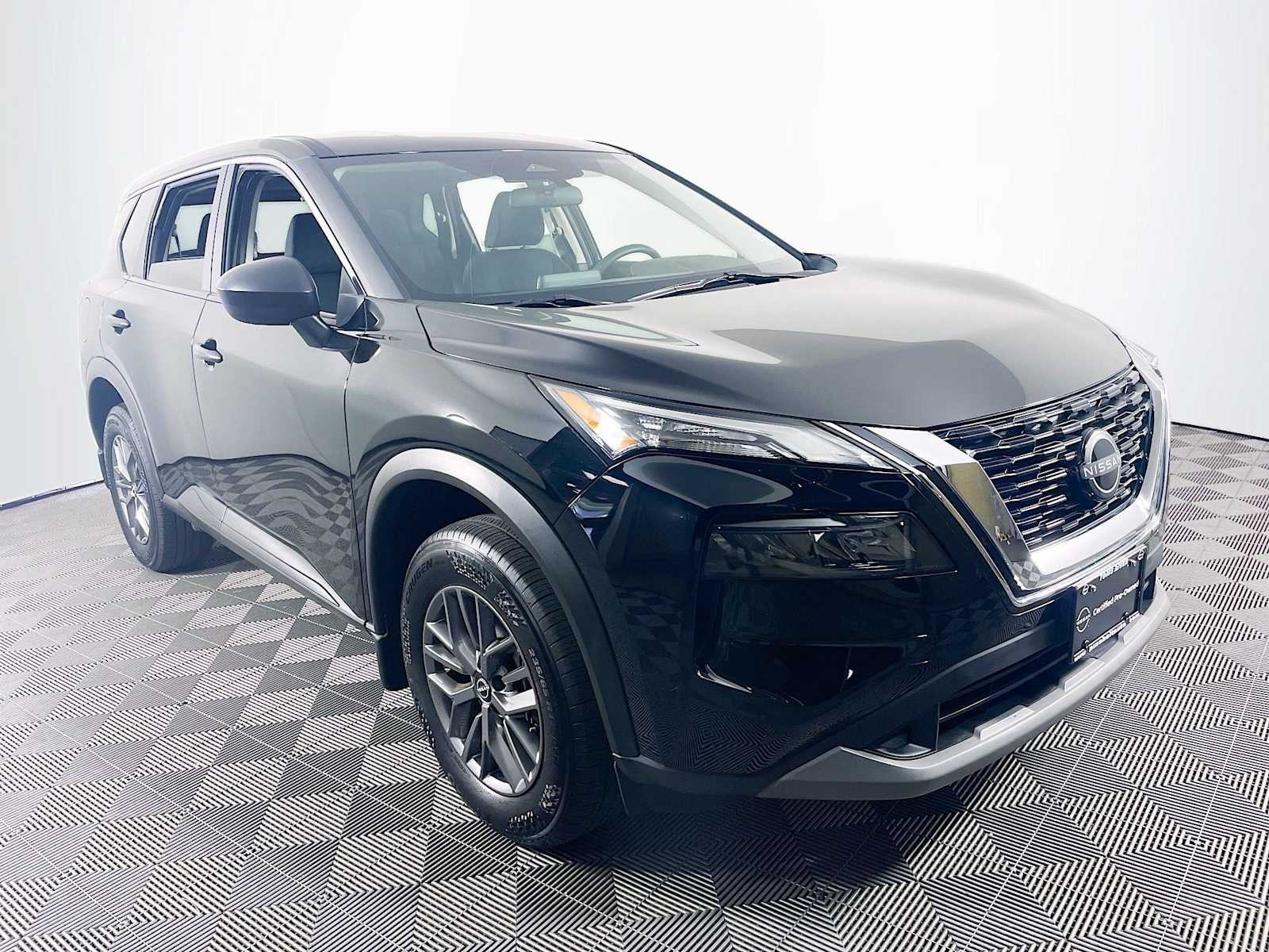 2023 Nissan Rogue S photo 3