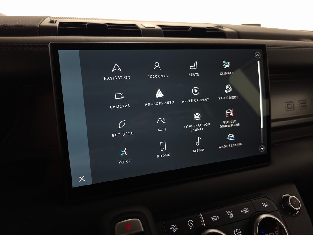 2025 LAND ROVER DEFENDER - Image 24