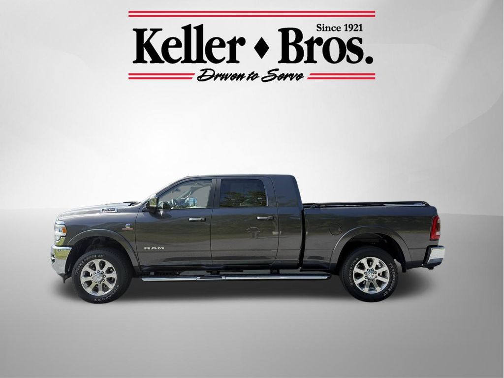 2022 Ram 3500 Laramie photo 3
