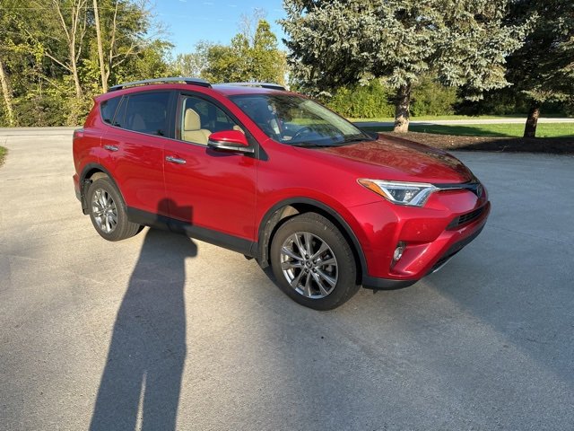 2016 Toyota RAV4 Limited photo 2