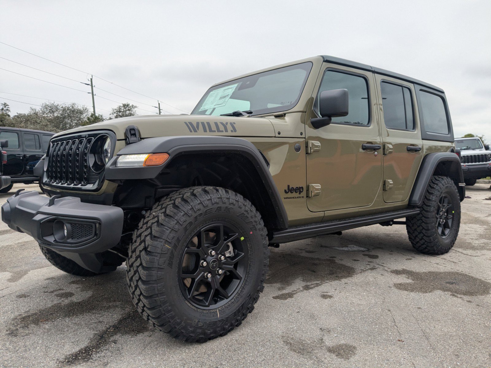 2025 Jeep Wrangler Willys photo 9