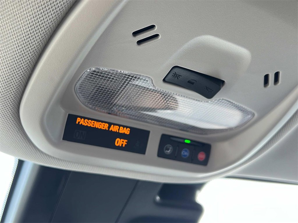 2025 Chevrolet Trax LT photo 24