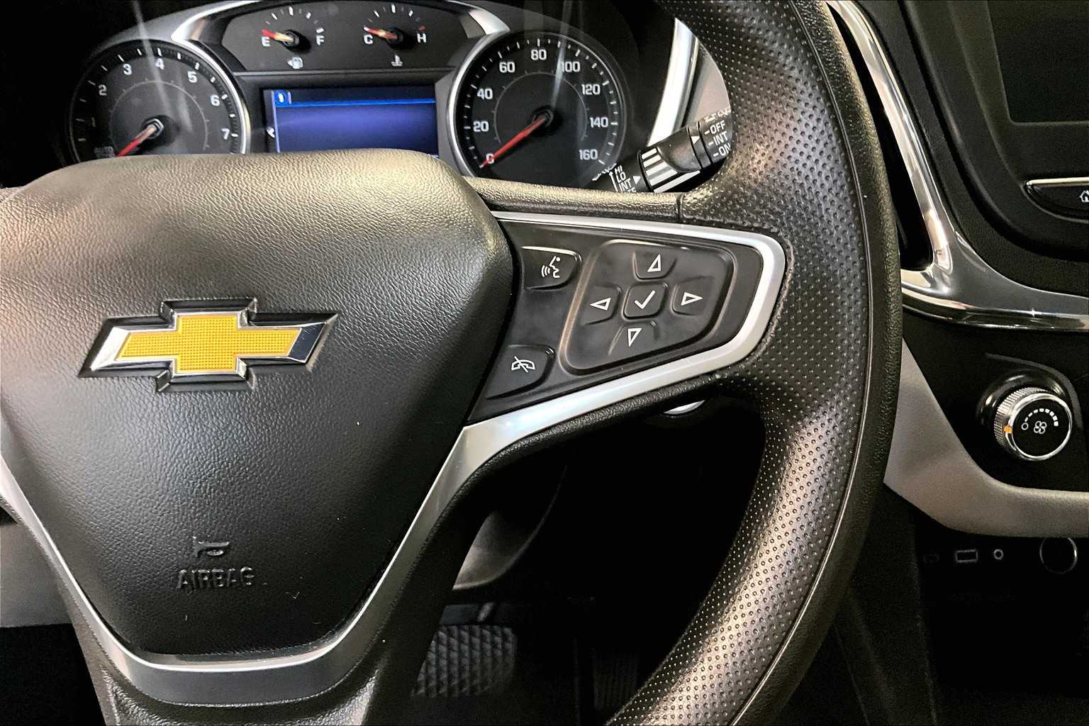2022 Chevrolet Equinox LS photo 22