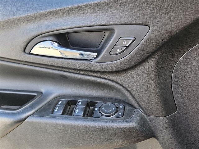 2021 Chevrolet Equinox LT photo 25