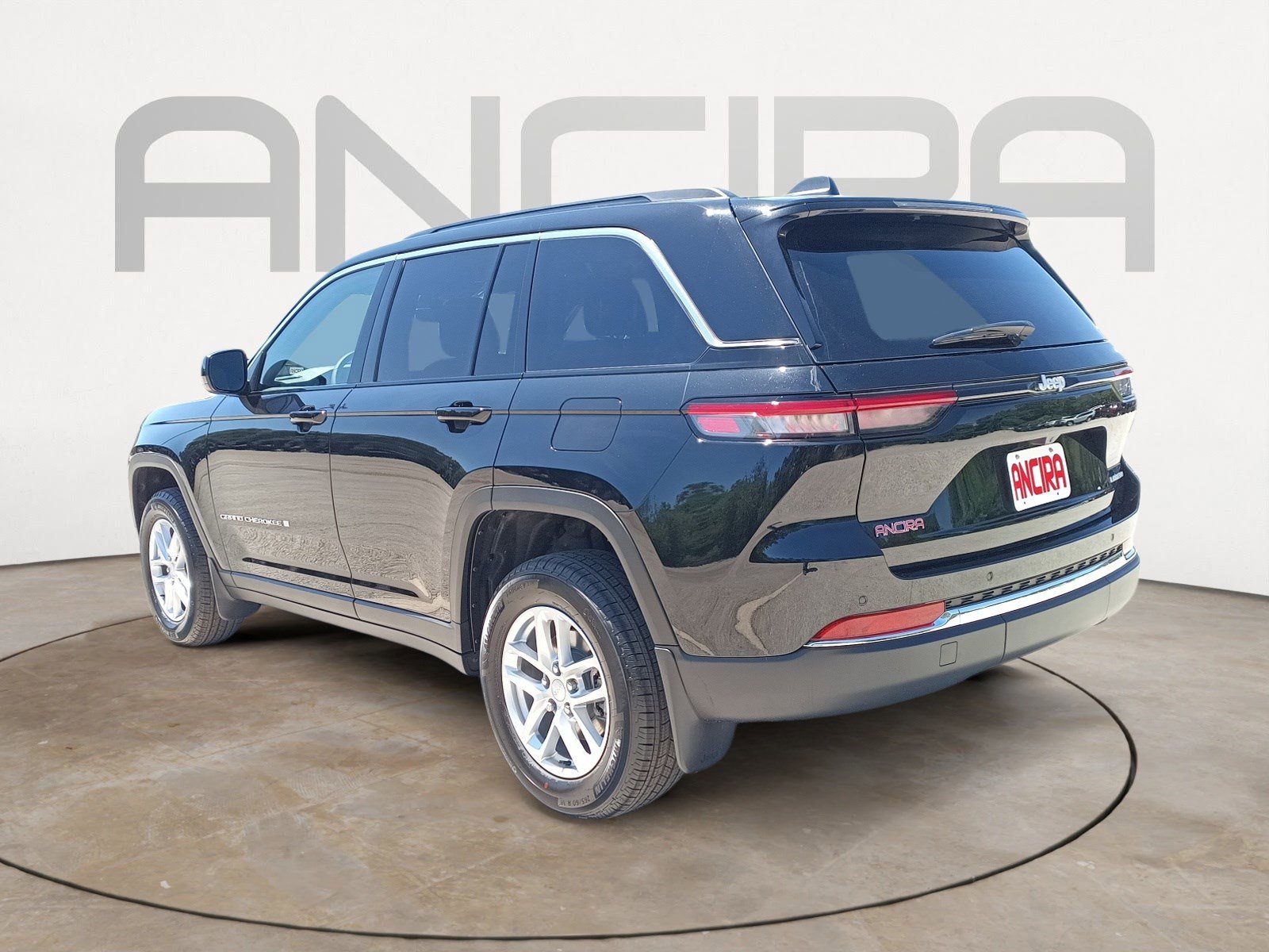 2025 Jeep Grand Cherokee Laredo X photo 6