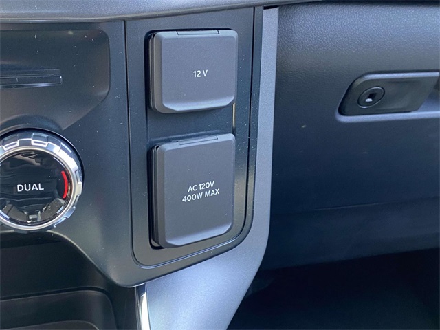 2025 Ford F-150 XLT photo 17