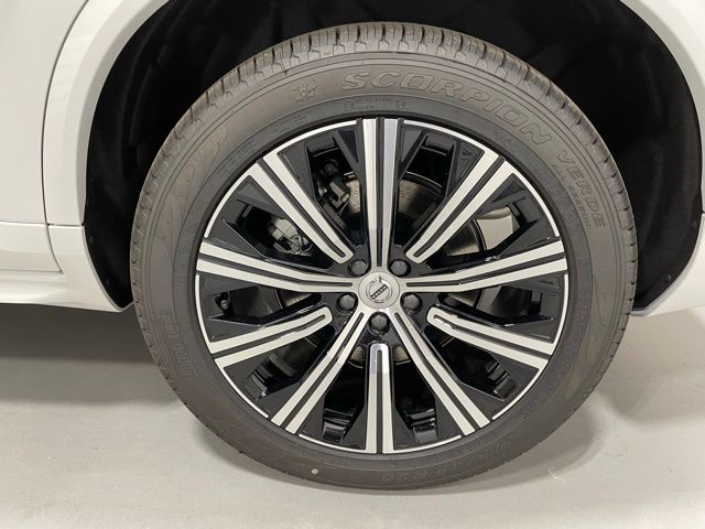 2025 Volvo XC90 Plus photo 7