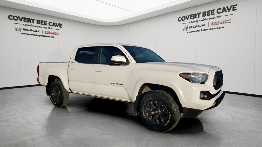 2021 Toyota Tacoma SR5's photo