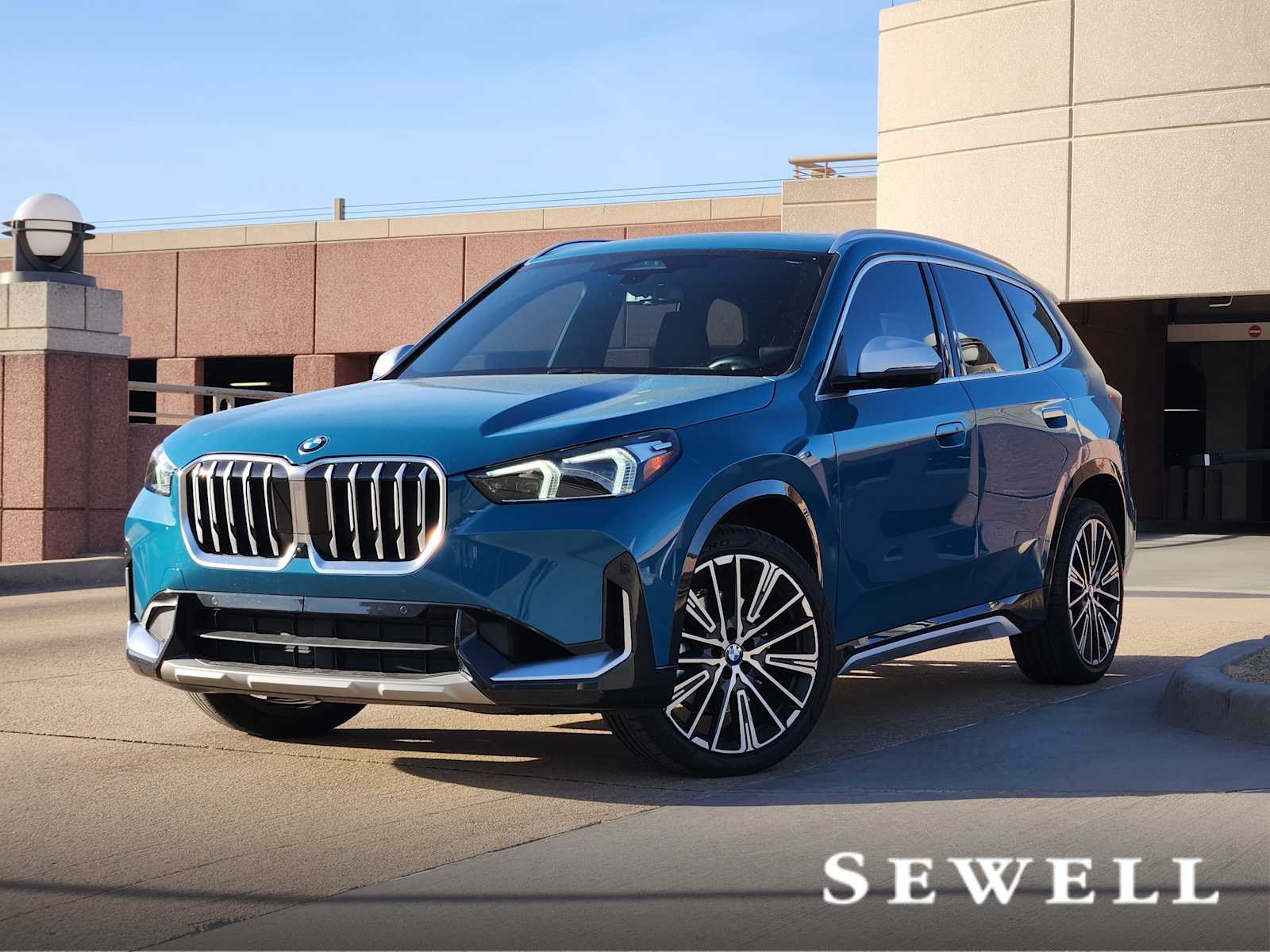 2024 BMW X1 28i's photo