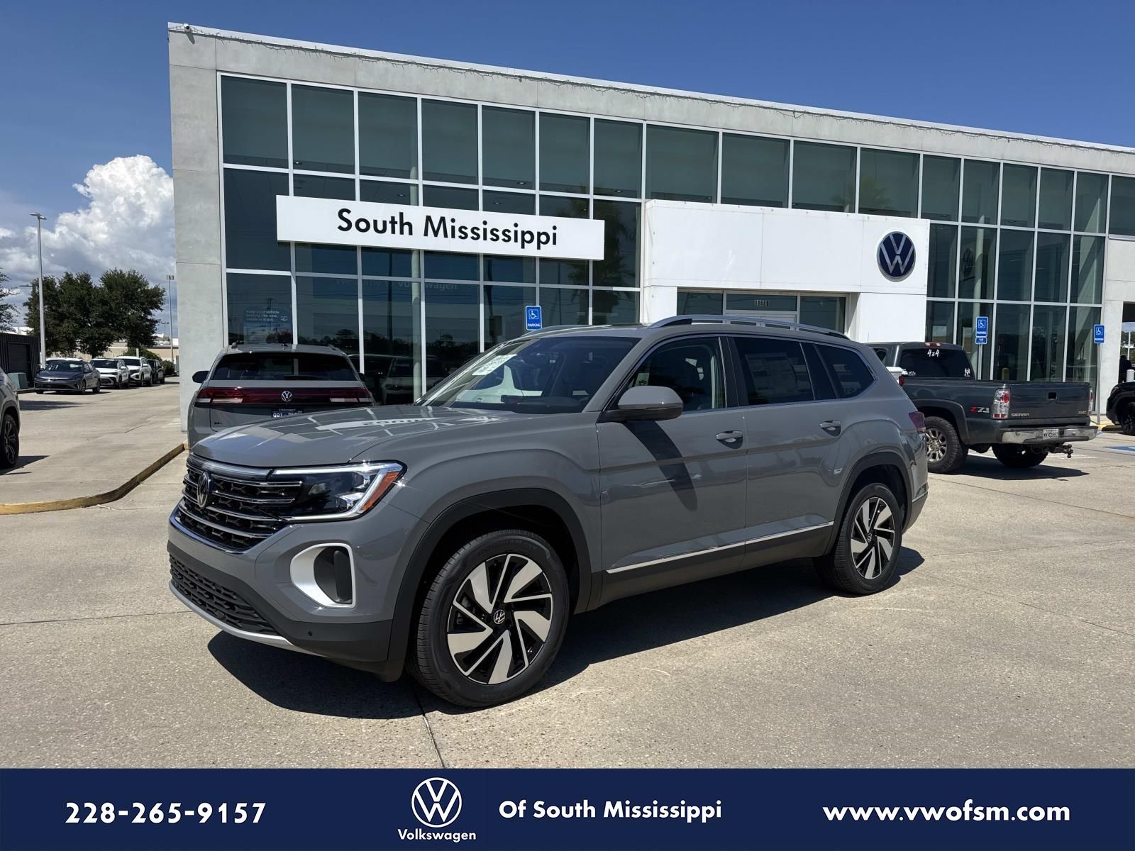 2026 Volkswagen Atlas SEL's photo