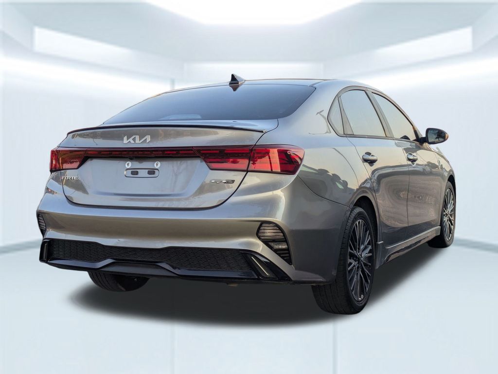 2023 Kia Forte GT-Line photo 4