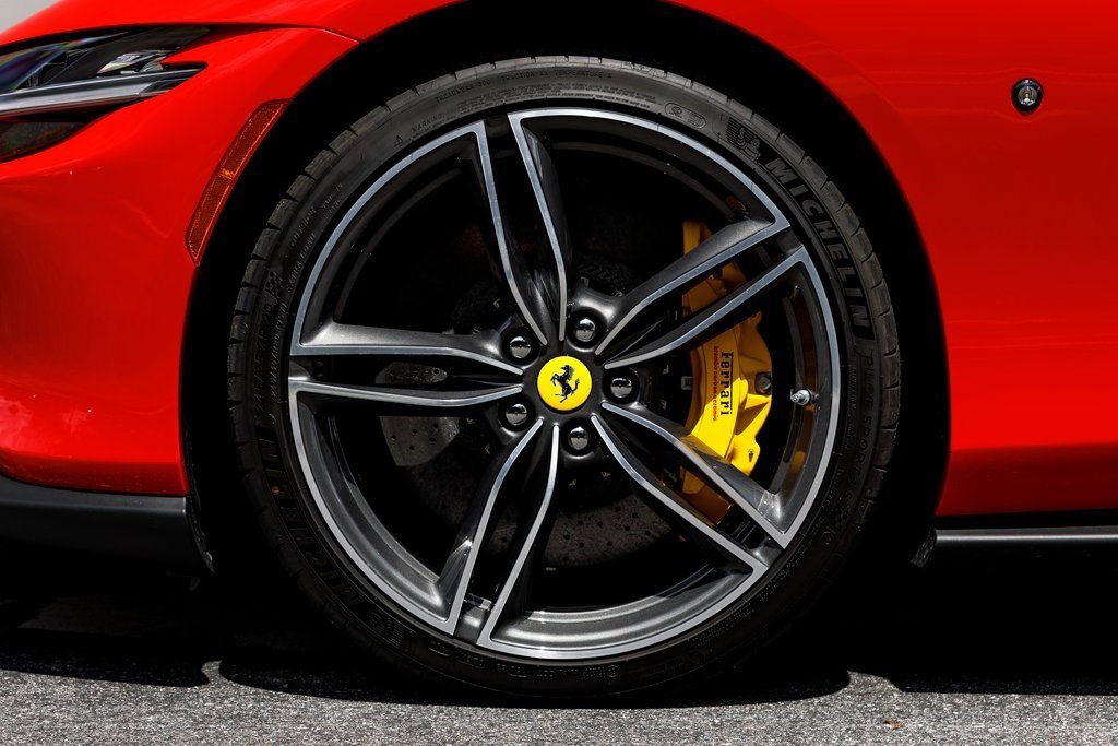 2025 Ferrari Roma Spider photo 40
