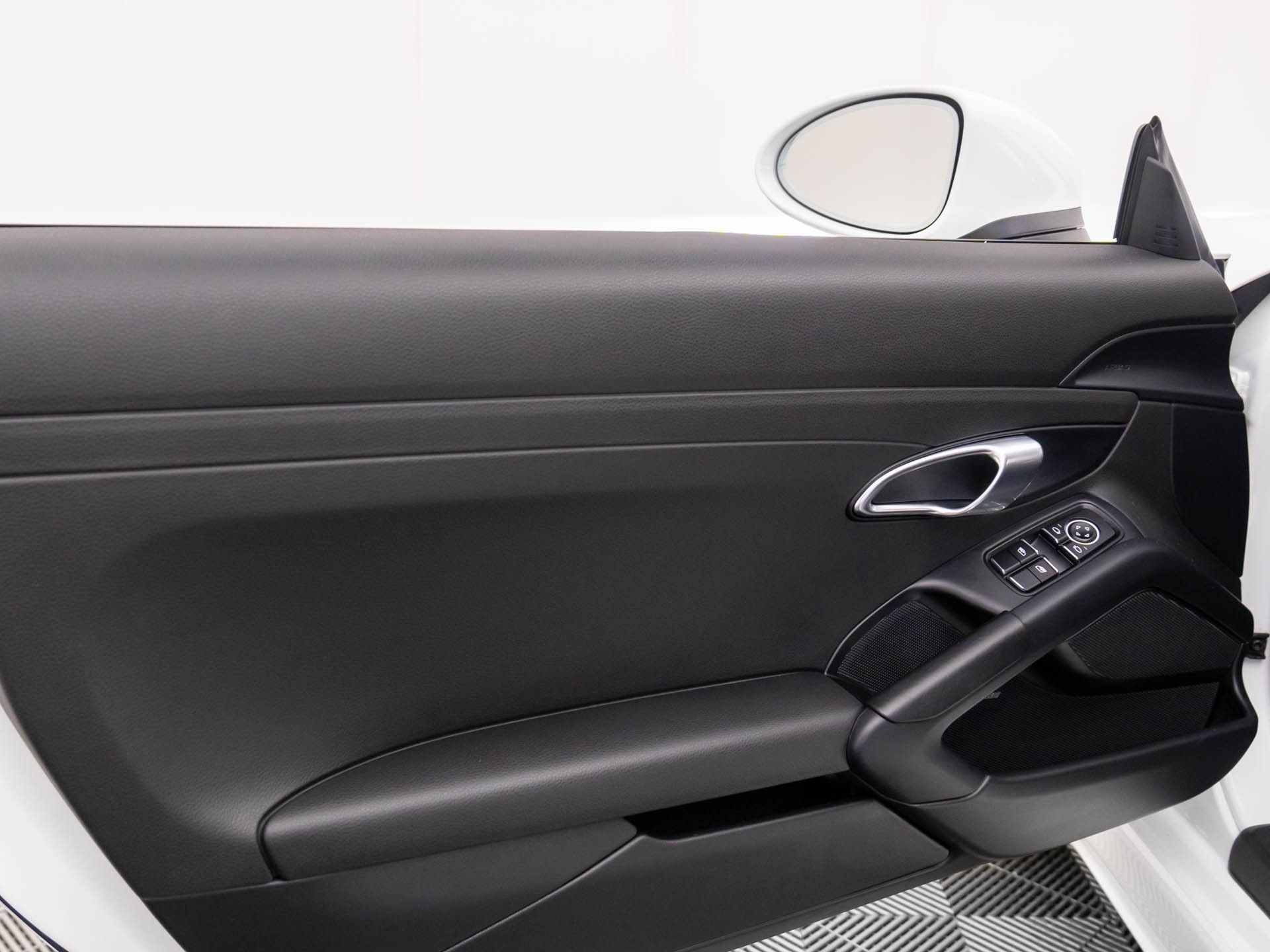 2019 Porsche Boxster photo 14
