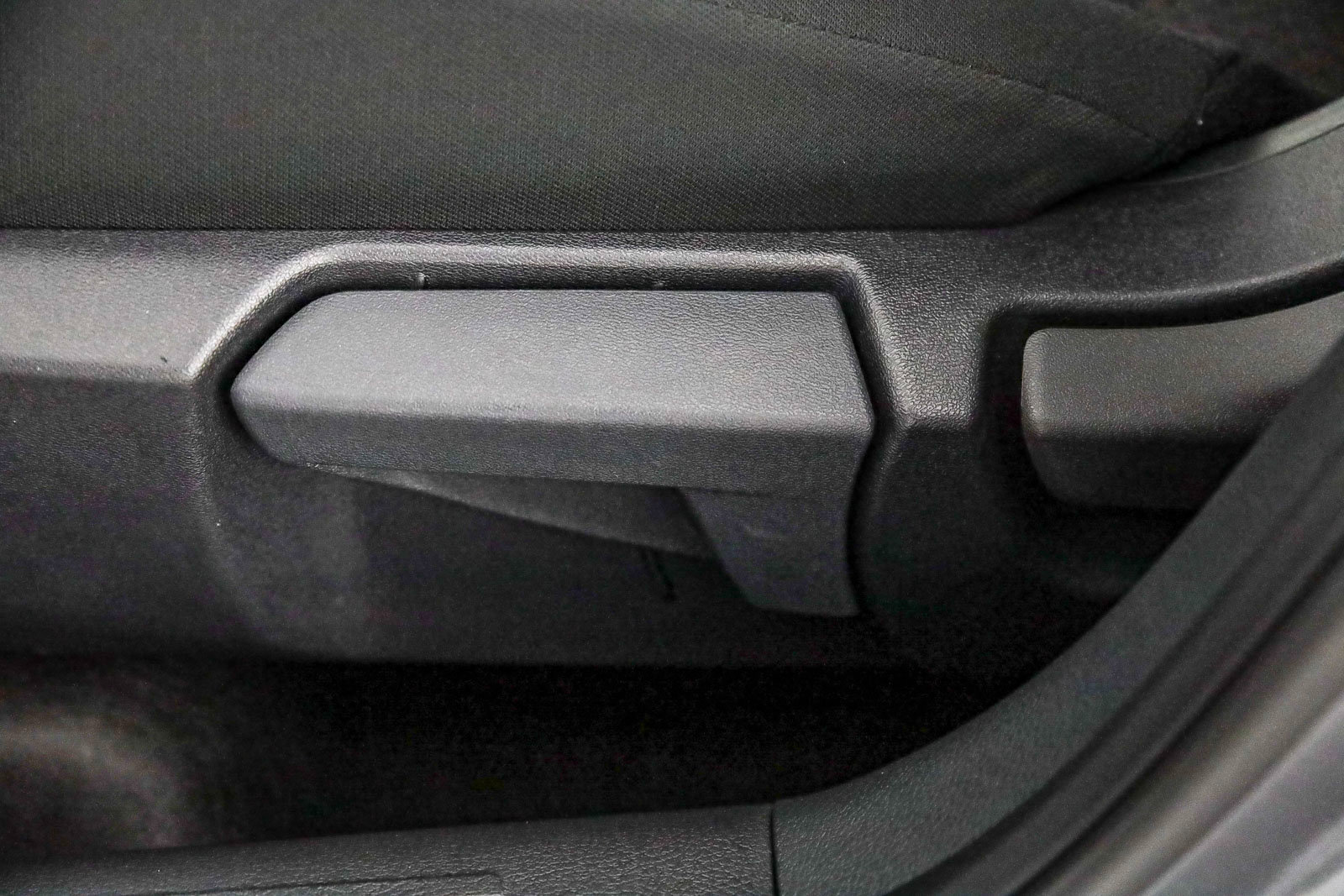 2025 Nissan Kicks S photo 21